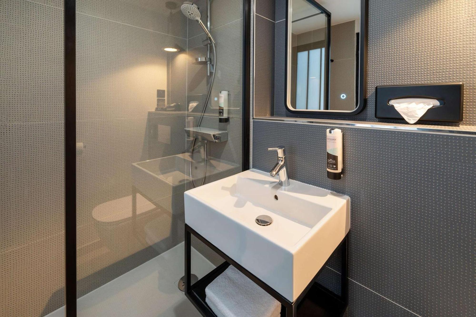 Best Western Bourgoin Jallieu Exterior foto